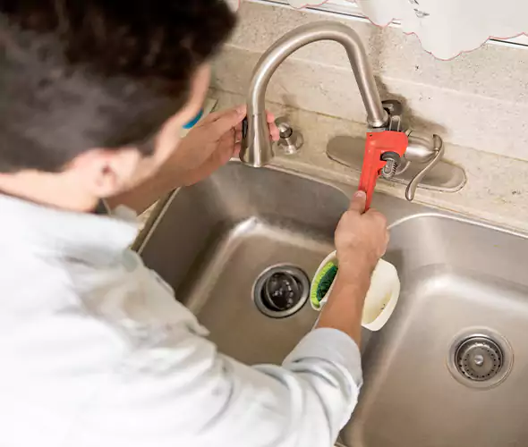 Professional Emergency Plumbing Repair in Carnot-Moon, PA